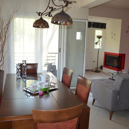 Holiday Lefkas Moonlight Luxury Appartments นิเกียนา ภายนอก รูปภาพ