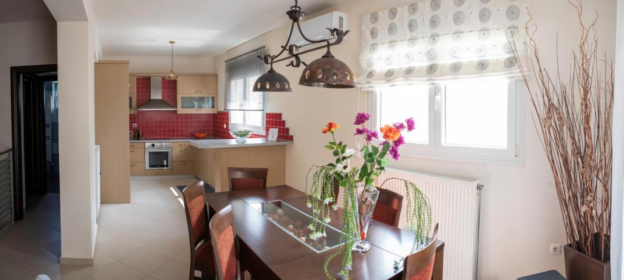 Holiday Lefkas Moonlight Luxury Appartments นิเกียนา ภายนอก รูปภาพ