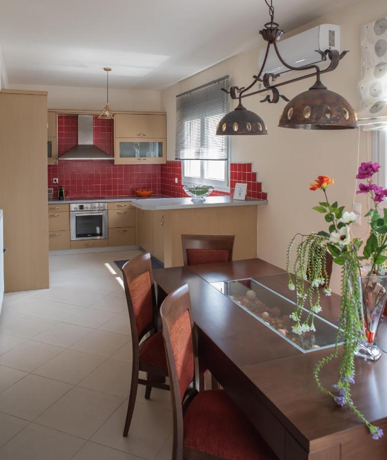 Holiday Lefkas Moonlight Luxury Appartments นิเกียนา ภายนอก รูปภาพ
